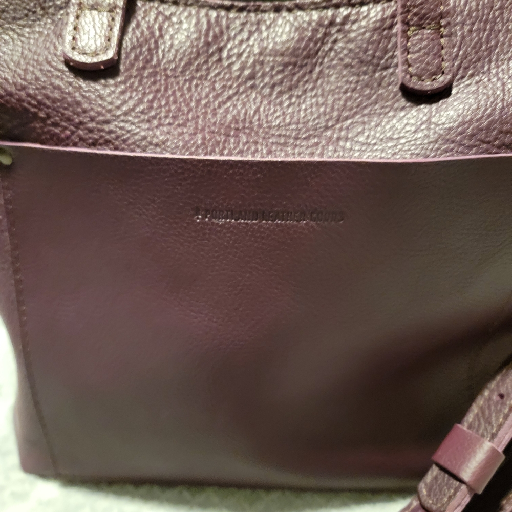 Portland Leather Plum Zipper Tote Bag - Picture 2 of 15